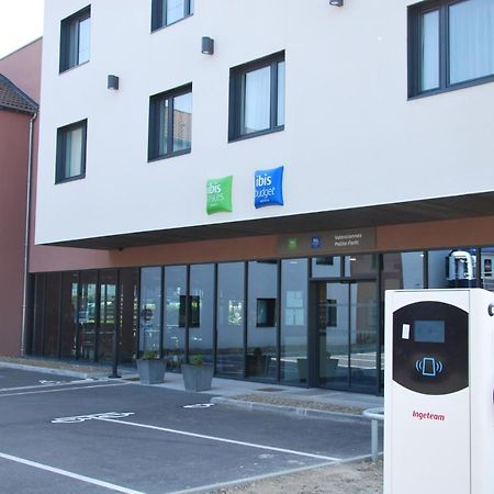 Ibis Styles Valenciennes Petite Foret Εξωτερικό φωτογραφία