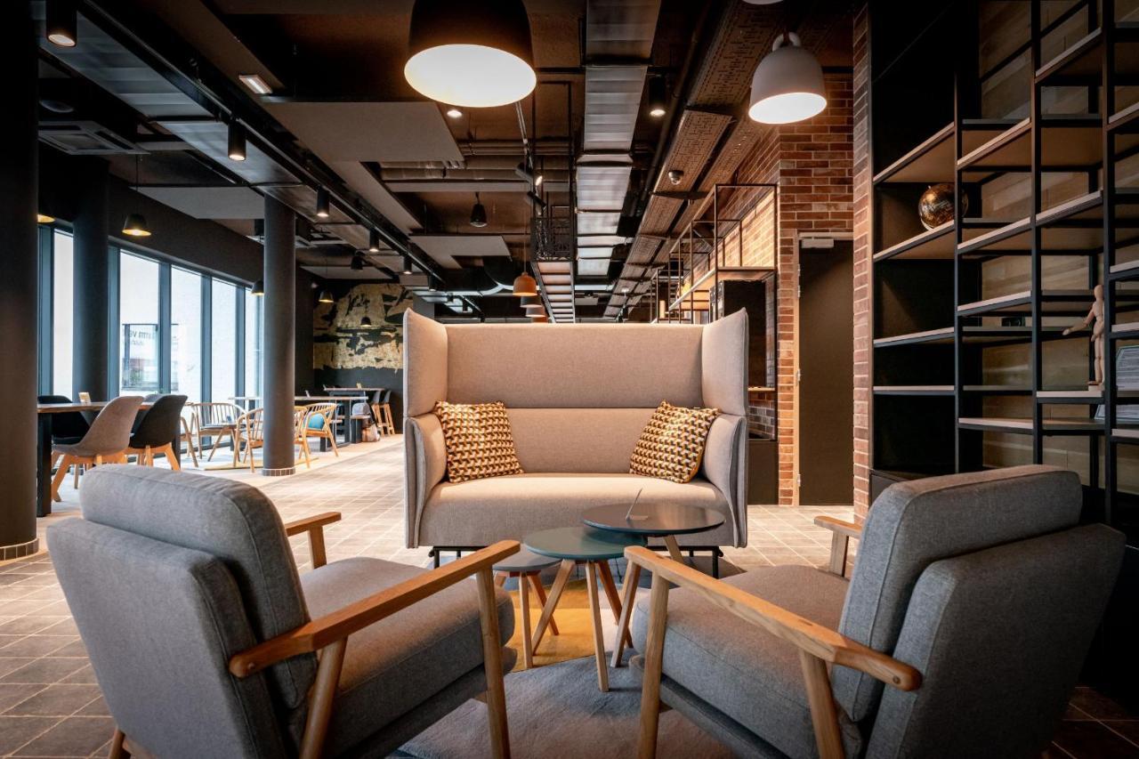 Ibis Styles Valenciennes Petite Foret Εξωτερικό φωτογραφία